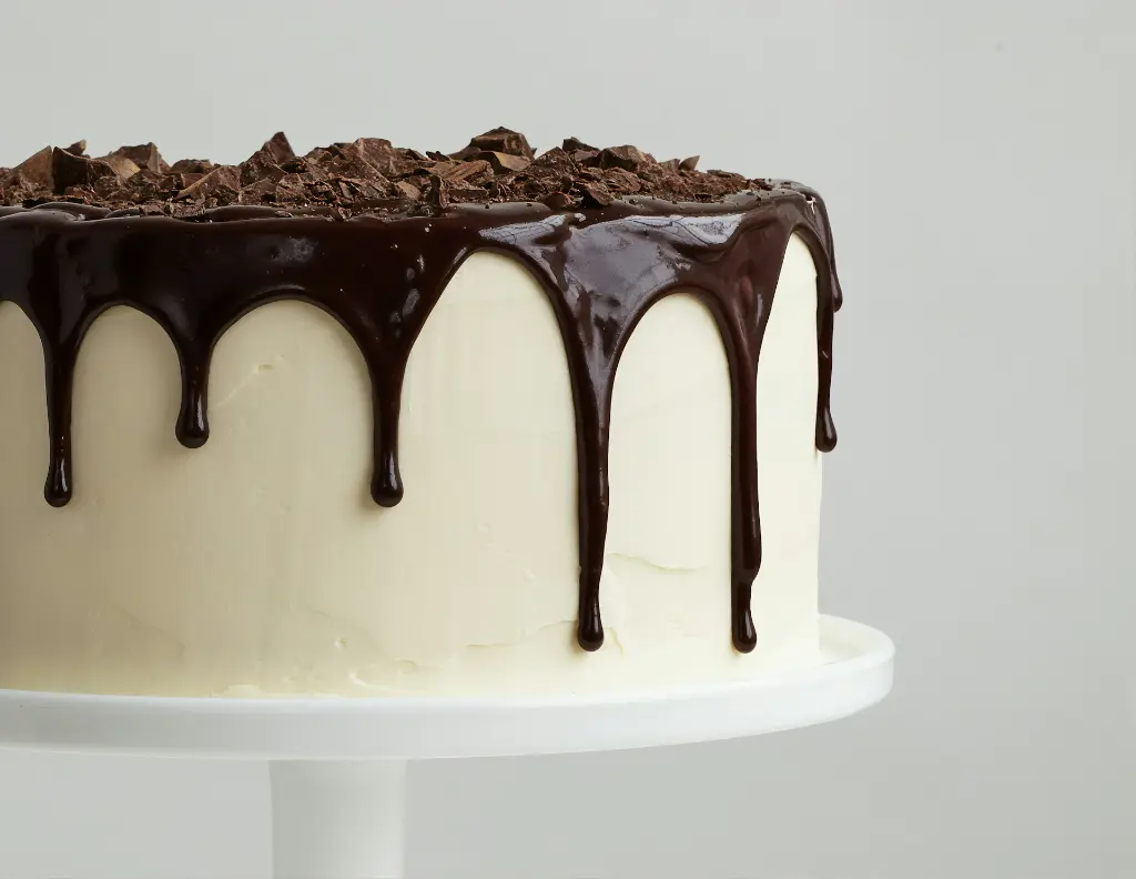 unsplash_vdx5hPQhXFk_cake.jpg.webp